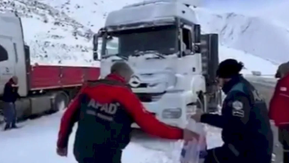 AFAD karla mücadele ve tedbiri elden bırakmıyor