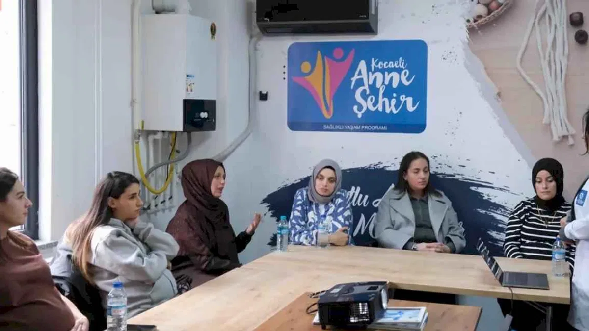 Kocaeli'den anne adaylarına seminer