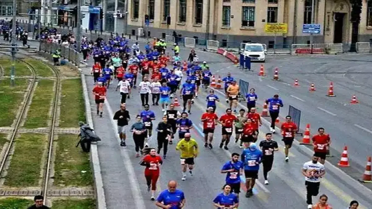 İzmir trafiğine maraton düzenlemesi