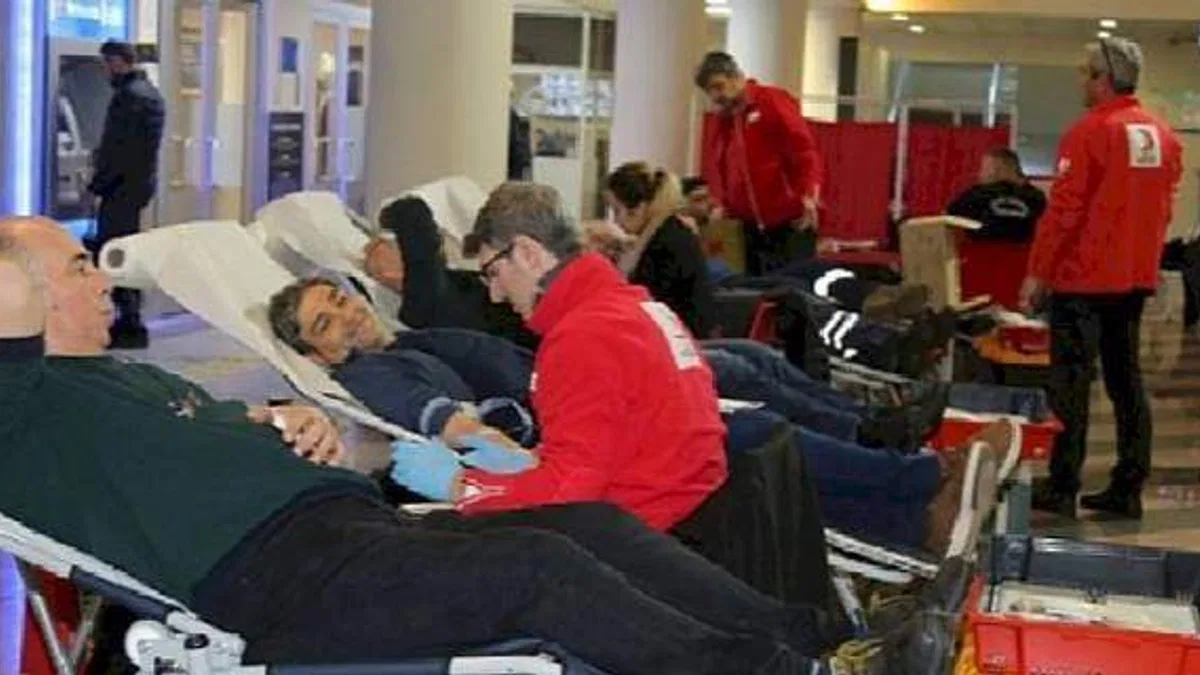 Kan Stoğuna Gölcük Belediyesi'nden Destek