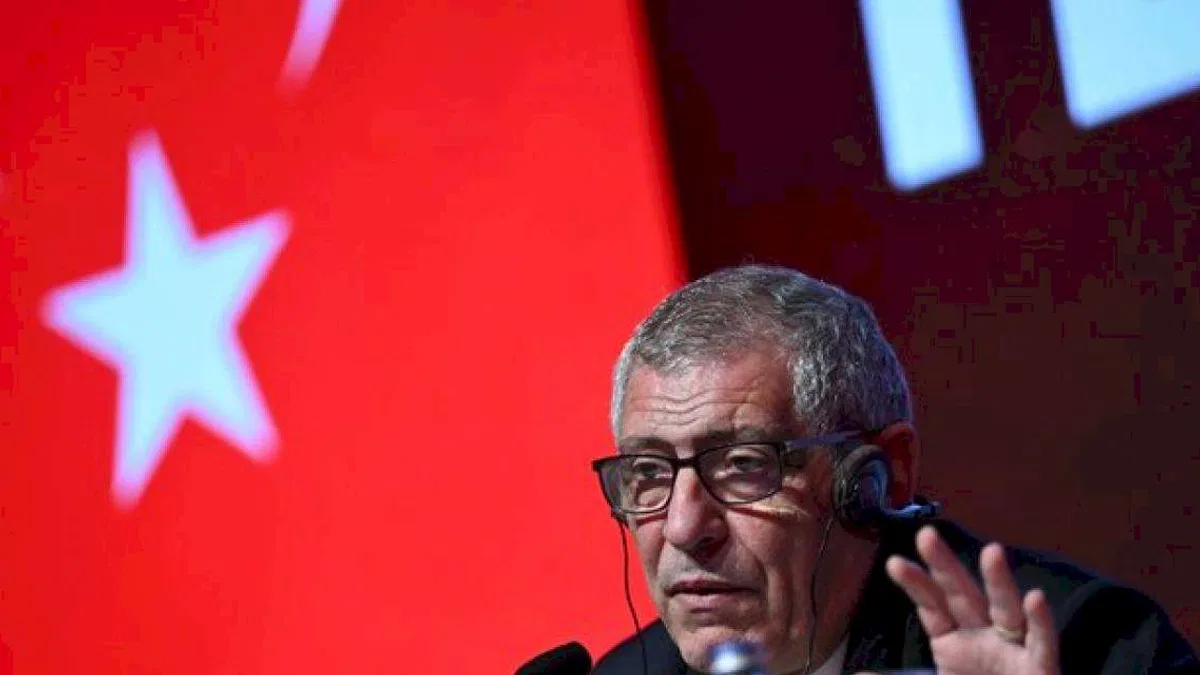 Beşiktaş'ta Fernando Santos'tan Aboubakar, Gedson ve Rosier açıklaması! Gitmek isteyen gider
