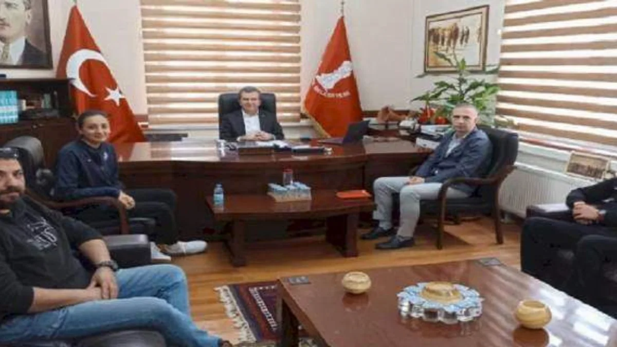 Depremzede voleybolcu Bergama'ya transfer oldu