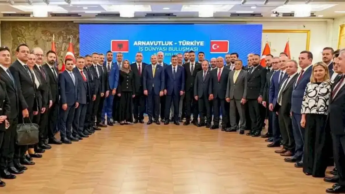 Türkiye-Arnavutluk iş dünyası Tiran’da buluştu