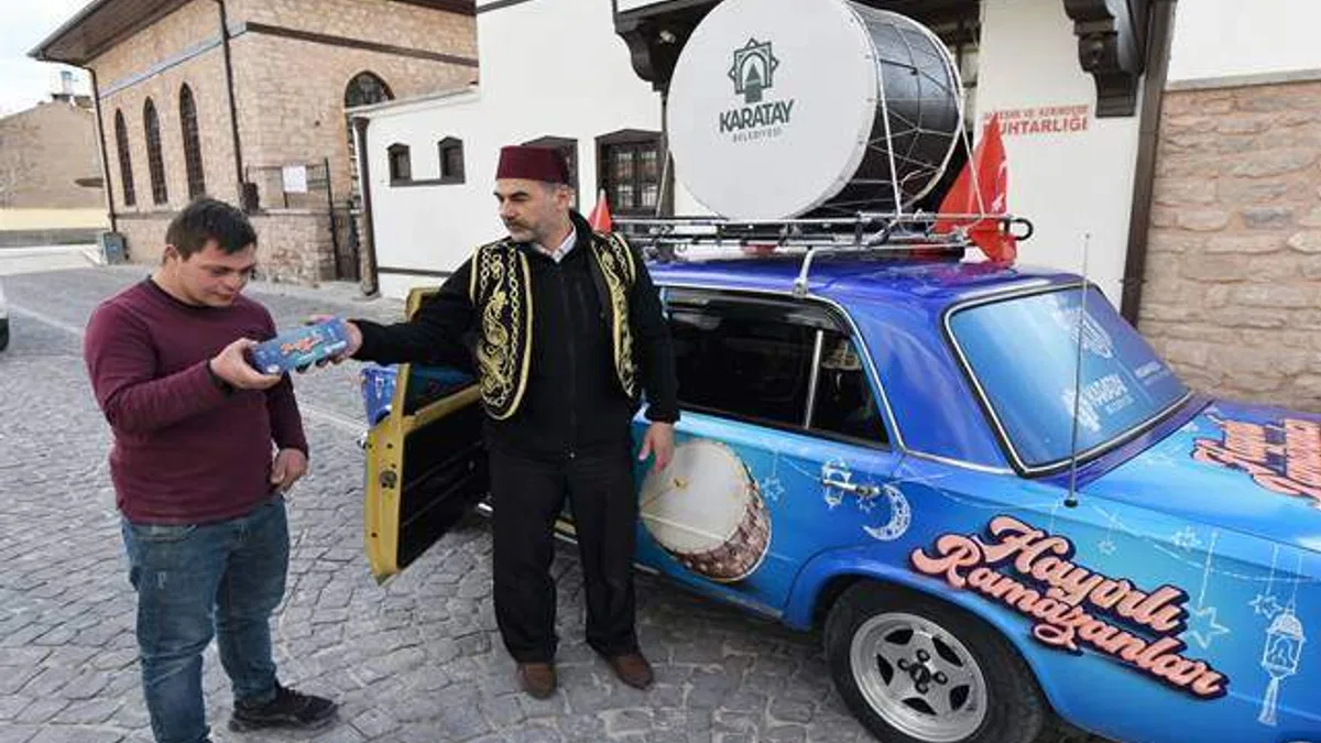 Ramazan davulcusu geleneği Konya'da farklı yaşatılıyor