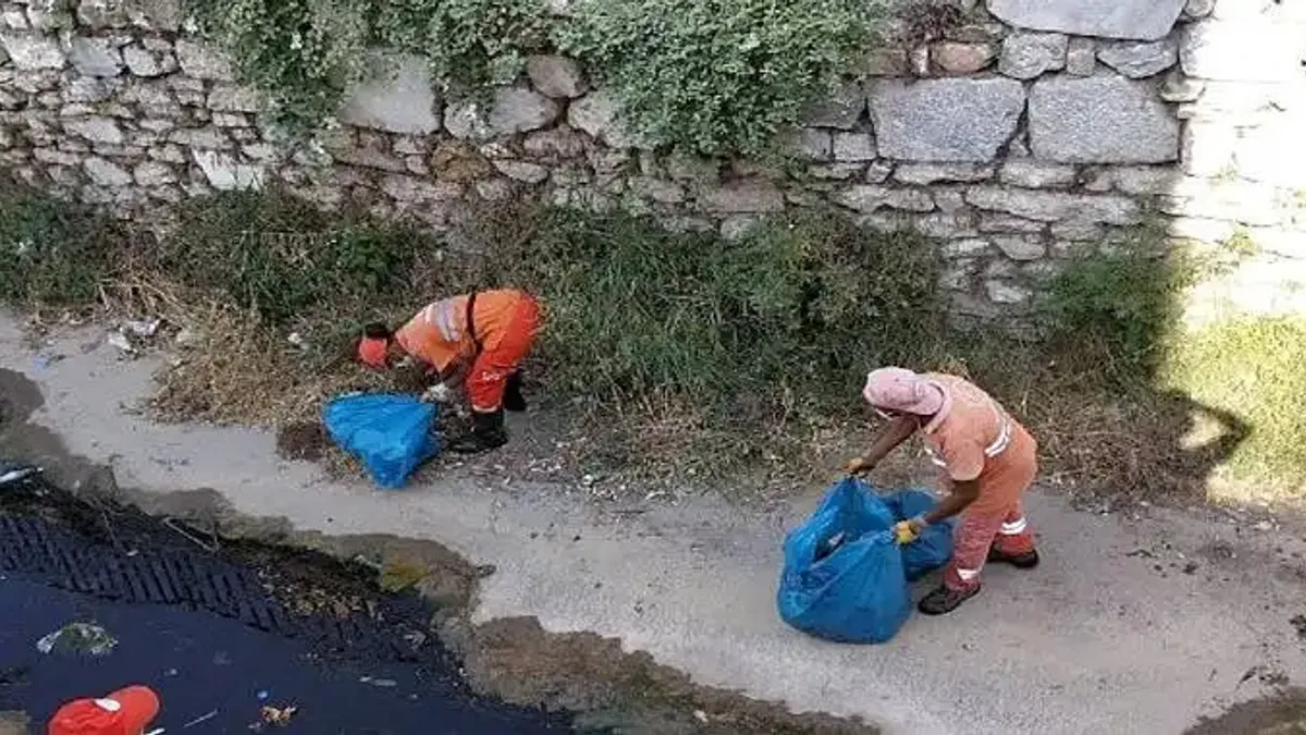 Balavca'dan 2 Traktör Dolusu Çöp ve Atık Toplandı