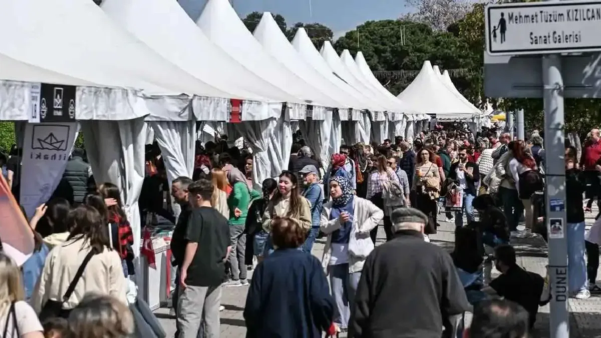 İZKİTAP sonbaharda Kültürpark’ta