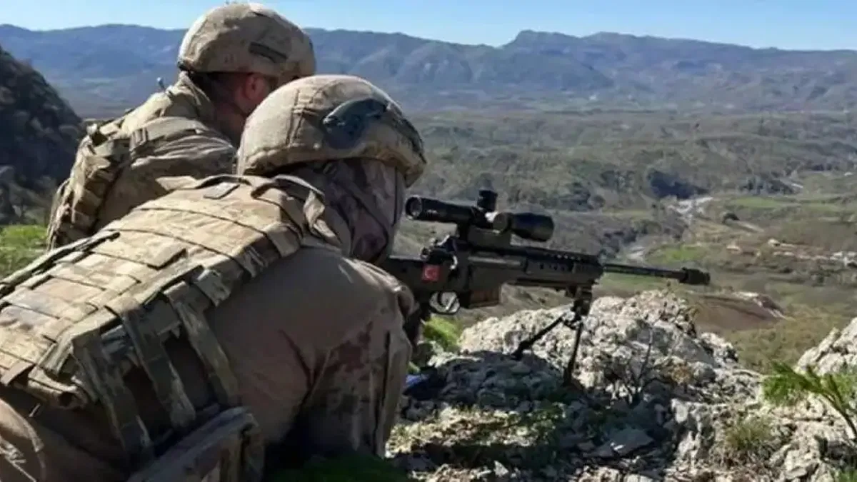 Son bir haftada 4 PKK’lı terörist teslim oldu, hudutlarda 298 kişi yakalandı