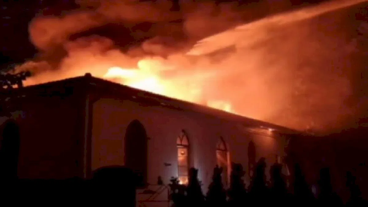 Topkapı Sarayı'nda yangın... Ağır hasar meydana geldi