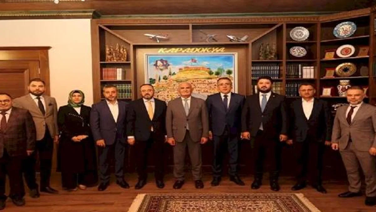 Yusuf Ziya Yılmaz'dan Mehmet Savran'a ziyaret