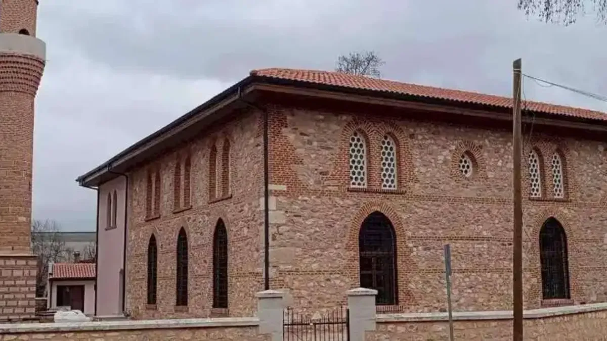 Bilecik'te Tarihi Cami’de ilk ibadet Regaip Kandili'nde