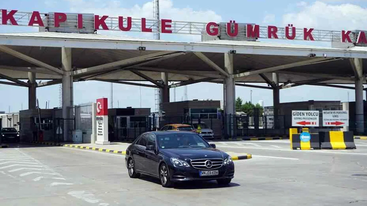 1 yılda 12 milyon araç gümrüklerden geçti
