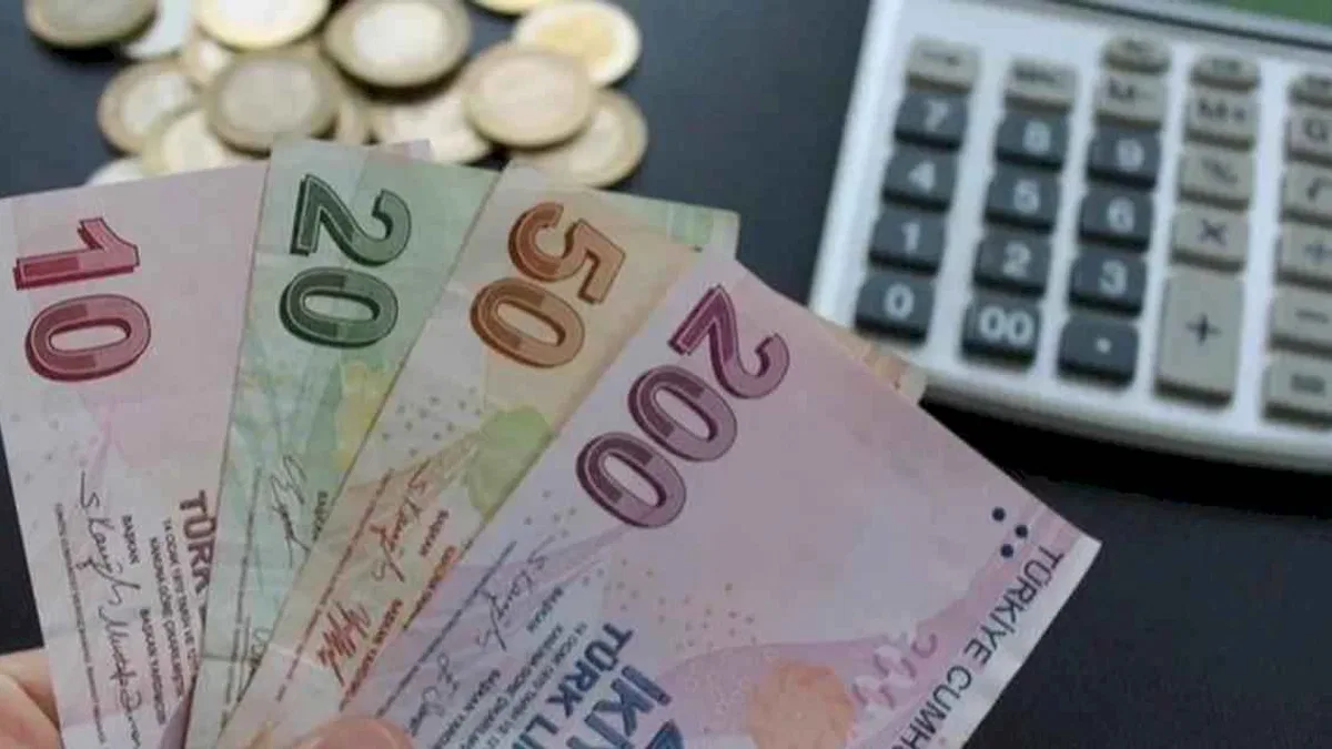 Maaşlar hesaplara yatıyor