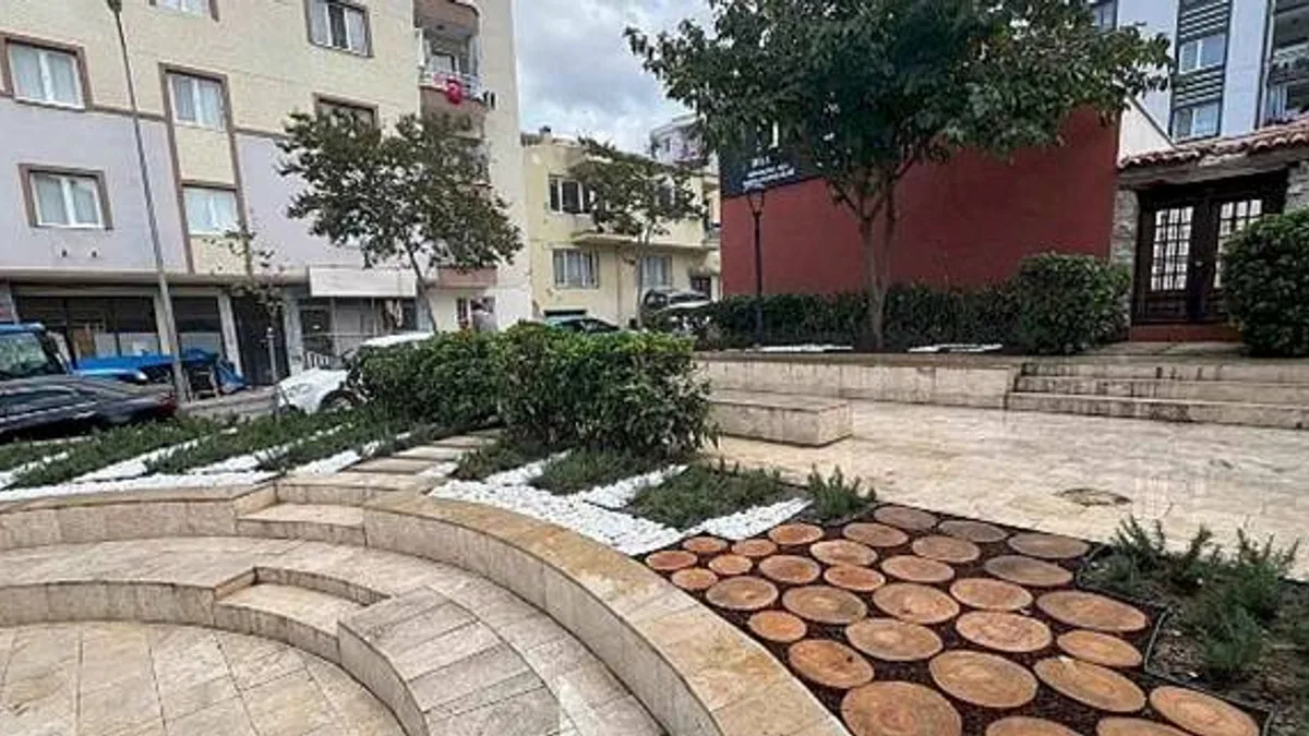 Büyükşehir'den Yeşil Alanlarda Bakım Çalışması