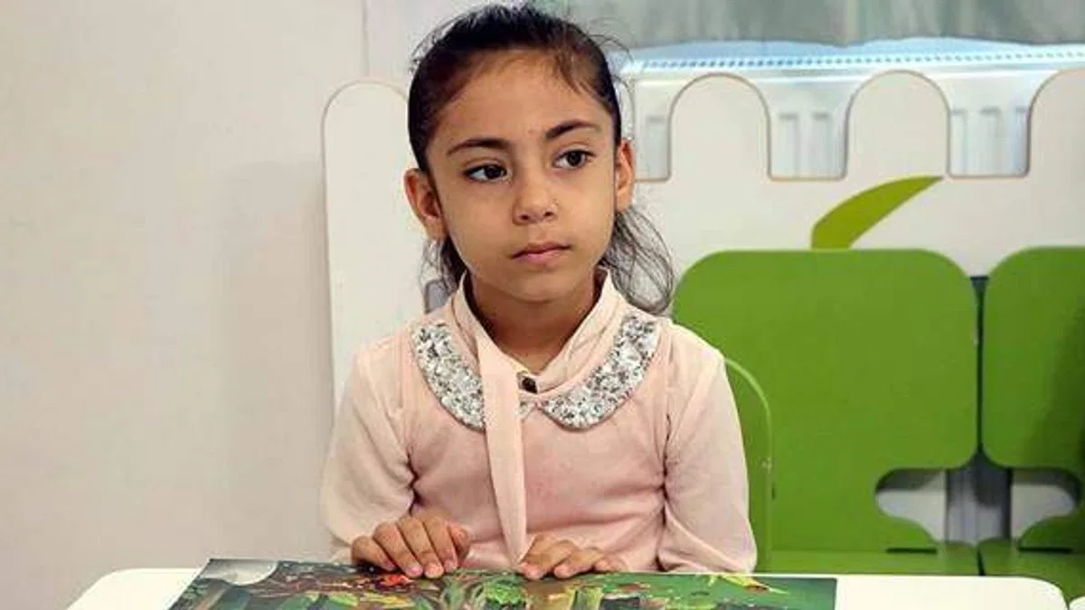 Elazığ depreminden 24 saat sonra enkazdan çıkarılan Yüsra okullu oldu