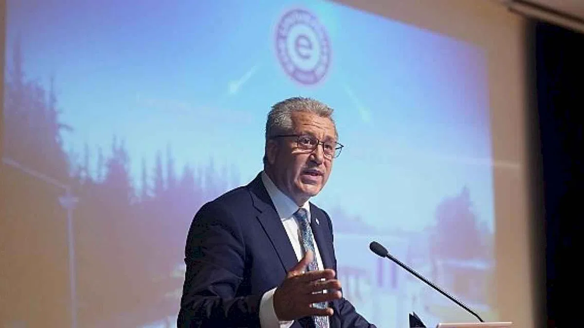 Ege Üniversitesi 16 göstergede ilk 5'te, iki göstergede zirvede