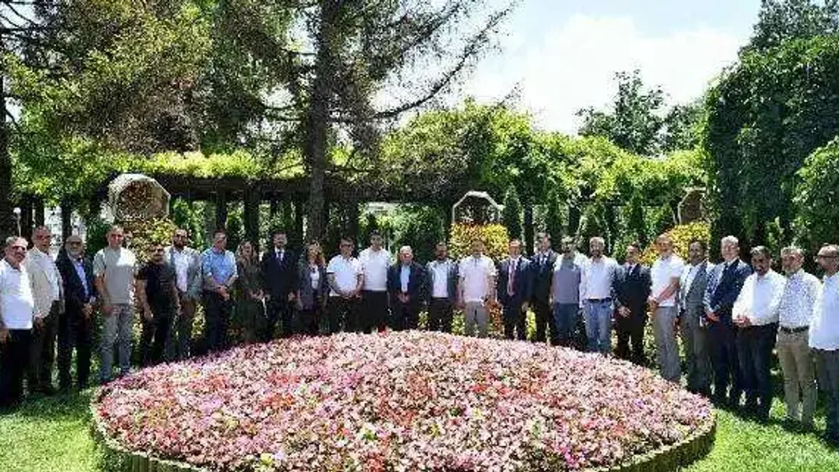 Başkan Büyükkılıç’tan Büyükşehir’de “Akıllı Şehir” zirvesi