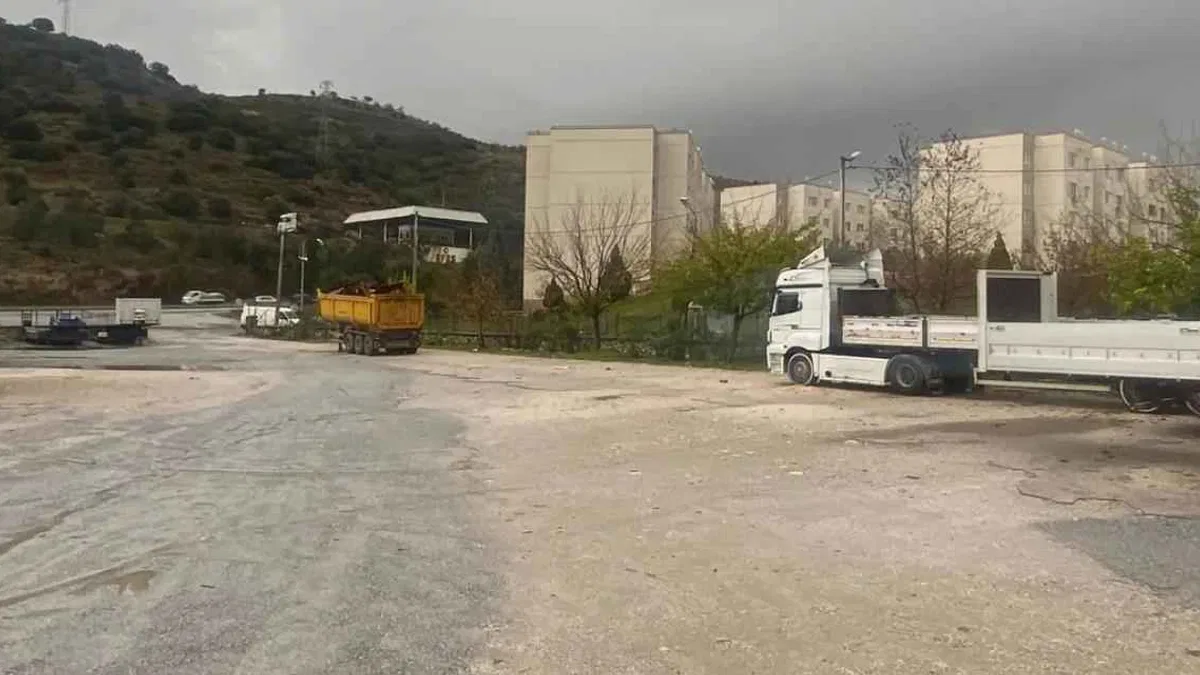 Muğla Büyükşehir kamyon ve tır park sorununu çözdü