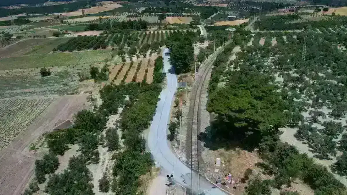 Manisa Soma’da mahalle yollarına ikinci kat asfalt