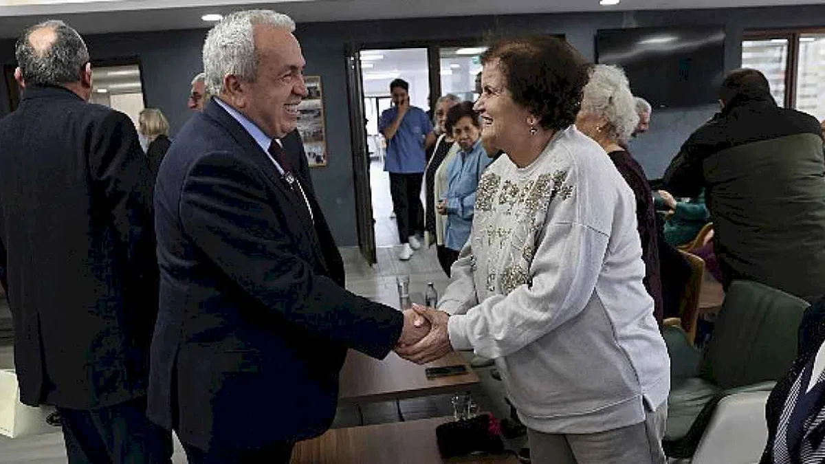 Nilüfer'de huzurevi sakinlerinden yeni yıla keyifli karşılama