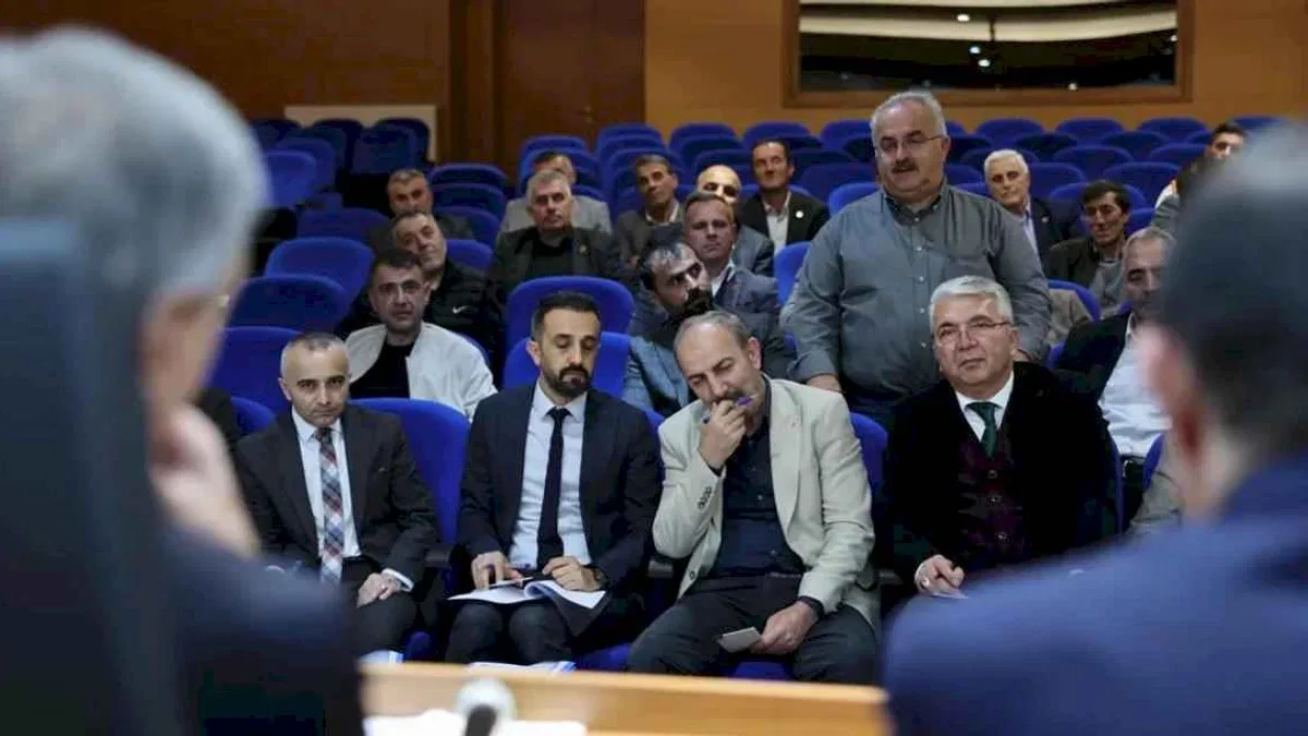 Sakarya'da Başkan Alemdar Kocaali'nin muhtarlarını dinledi