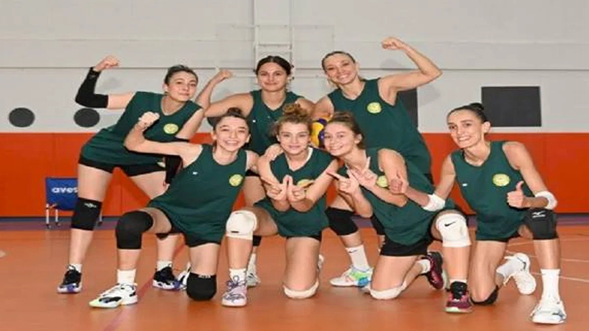 Manisalı voleybolcular yeni sezona hazır