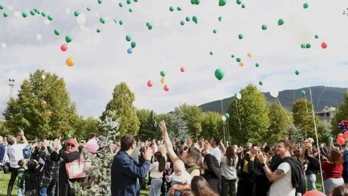 Bursa'da mutluluk balonları SMA’lı Çağan Ata Taran için uçuruldu