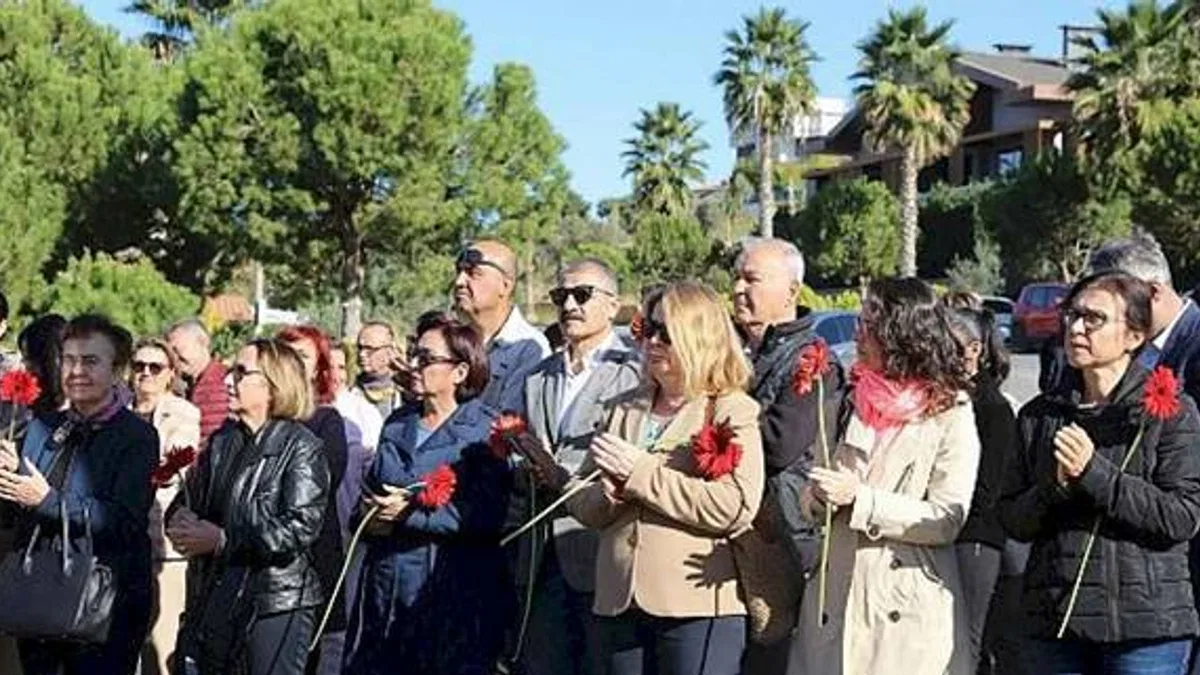 'Karaoğlan' Bülent Ecevit 18. yılında Güzelbahçe'de Anıldı