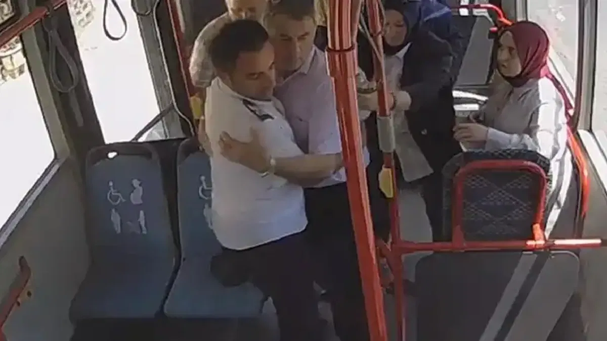 Sakarya Büyükşehir’in otobüsünde bir manevrayla bir hayat kurtuldu