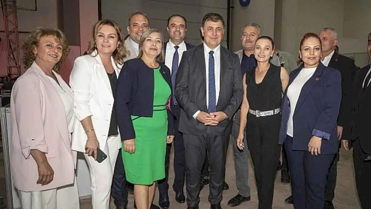 Başkan Tugay muhtarlarla buluştu