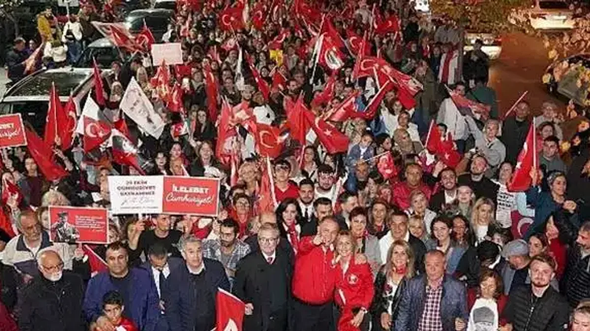 Beylikdüzü, Cumhuriyet'in İlanının 101. Yılını Coşkuyla Kutladı