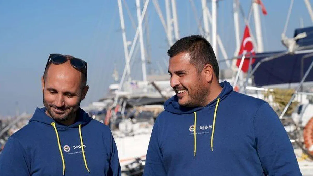 Fenerbahçe Doğuş Yelken sporcuları Türkiye rekoru turunda