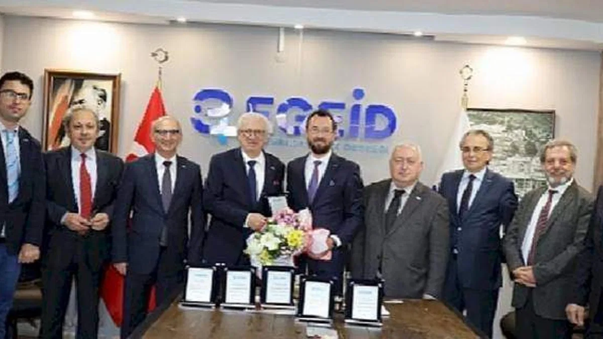 Deprem bölgesinden iş gücünün göç etmemesi için çift maaş önerisi