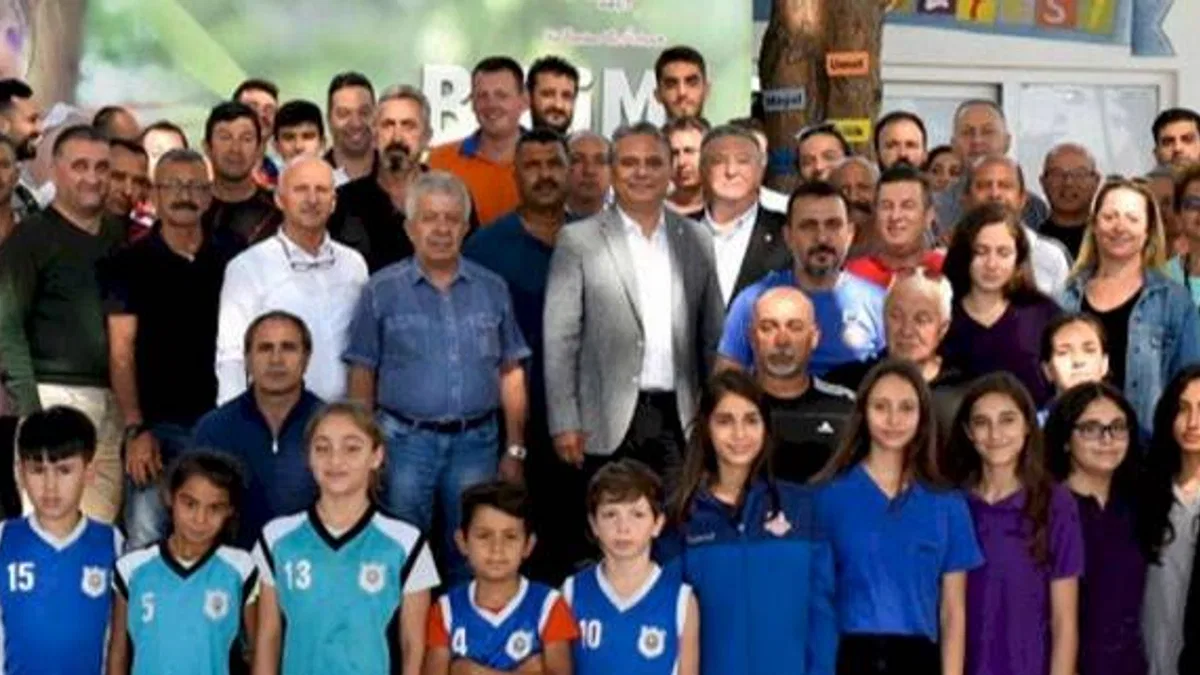 Antalya Muratpaşa’dan 94 kulübe 7’şer bin lira destek
