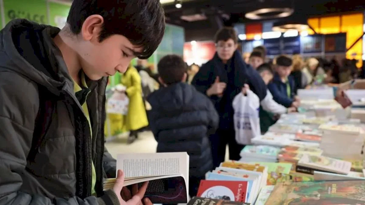 Sakarya Çocuk Edebiyatı Fuarı’na 2 günde rekor katılım
