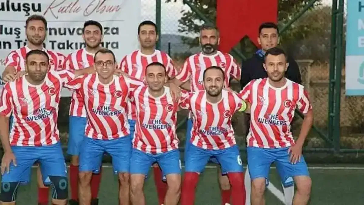 Edremit Belediyesi Cumhuriyet Kupası futbol turnuvası başladı