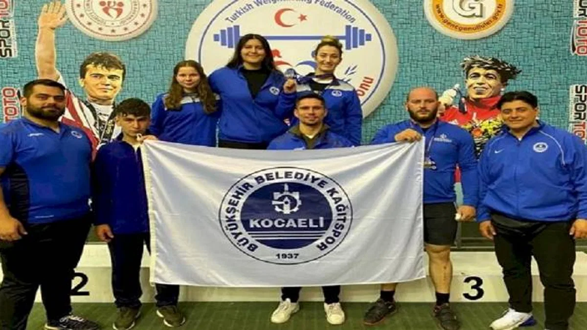 Kocaeli’nin haltercilerinden 2 gümüş madalya
