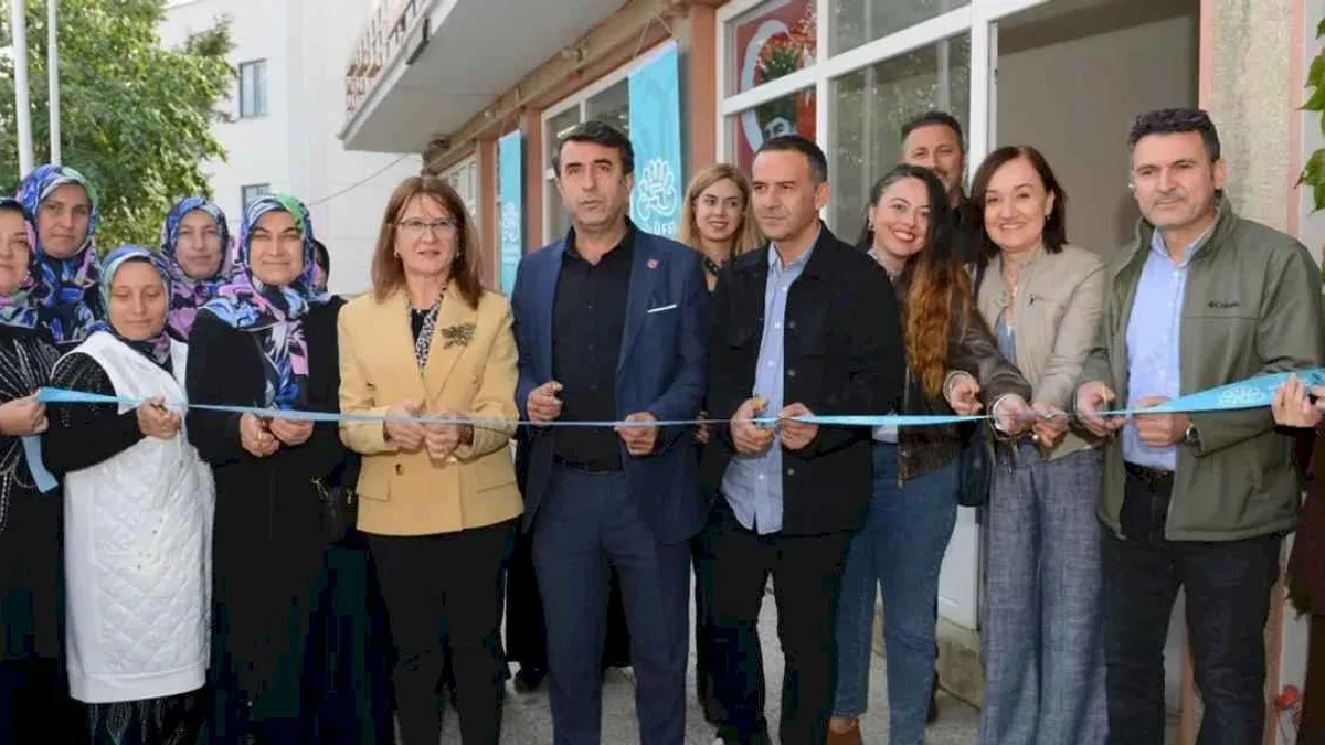 Hasanağa Mahallesi Kadın Yardımlaşma ve Dayanışma Derneği Hizmete Açıldı