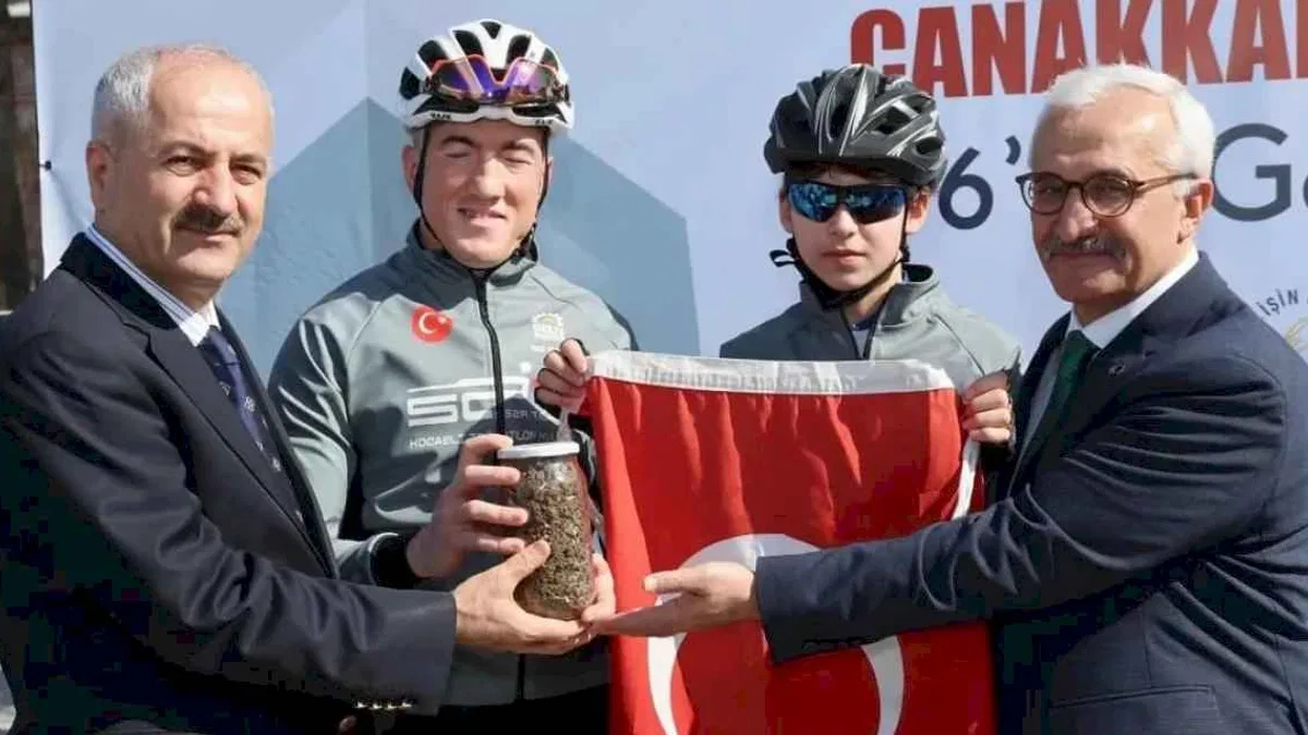 Gebze'den Çanakkale'ye uğurlandılar... Türk Bayrağı şehitliğe ulaştırılacak