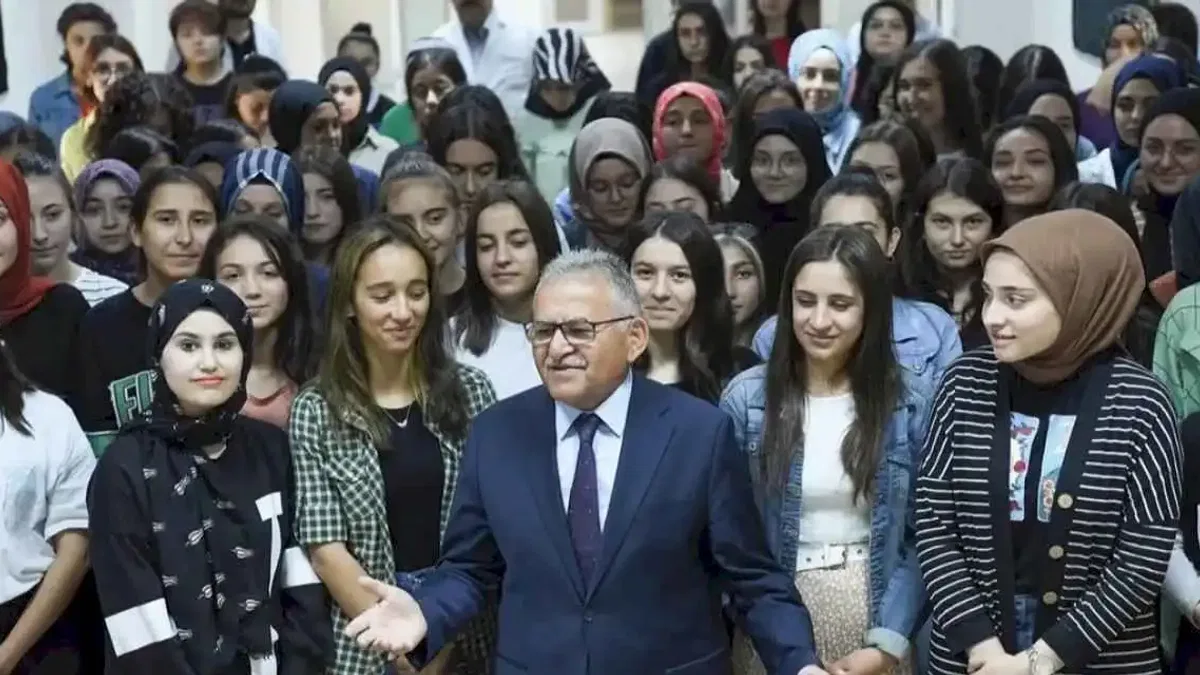 Kayseri Büyükşehir'den eğitime dev destek