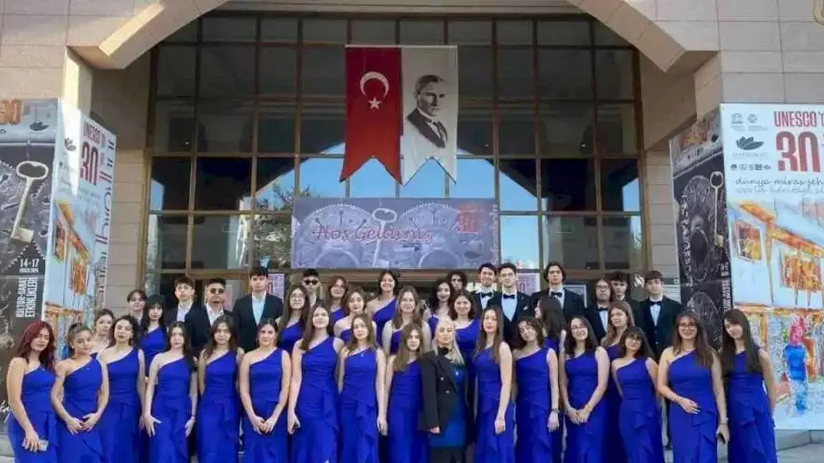 Manisa Büyükşehir Korosu, Korolar Maratonu’nda sahne aldı
