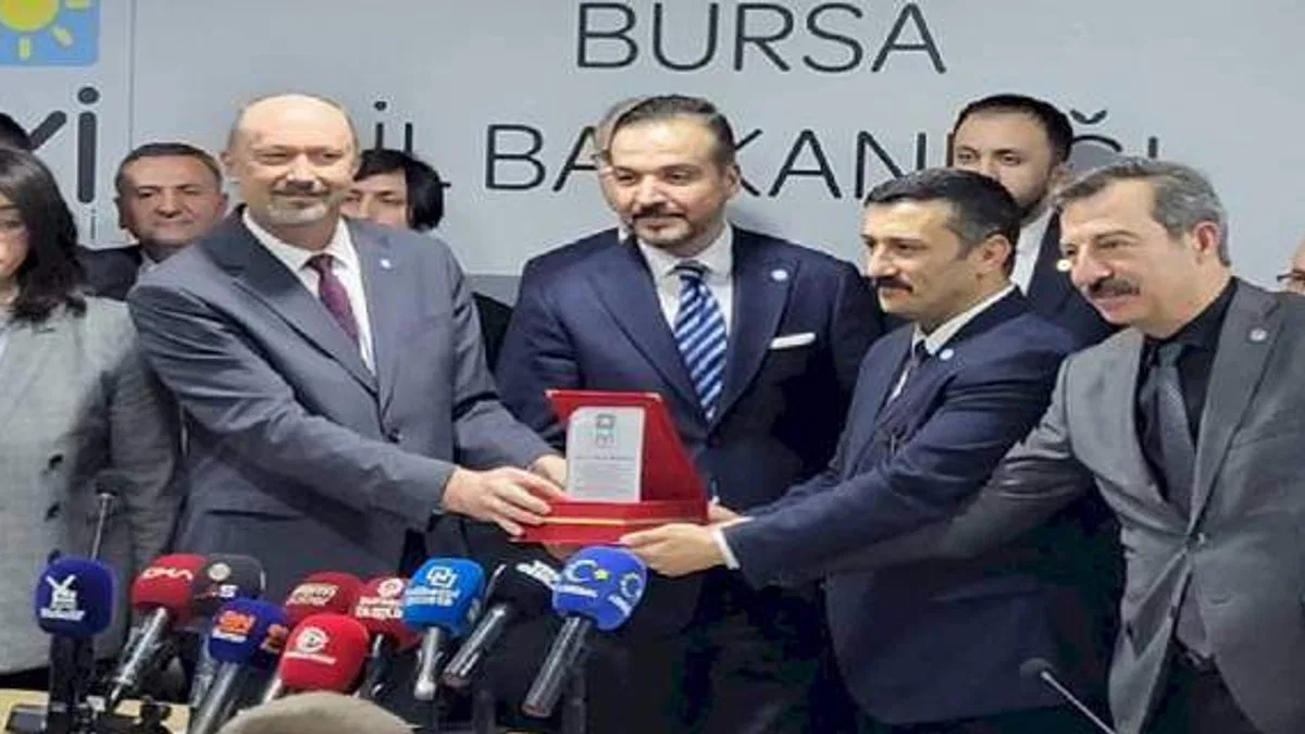 Bursa'da İYİ Parti'nin yeni yönetimi kolları sıvadı