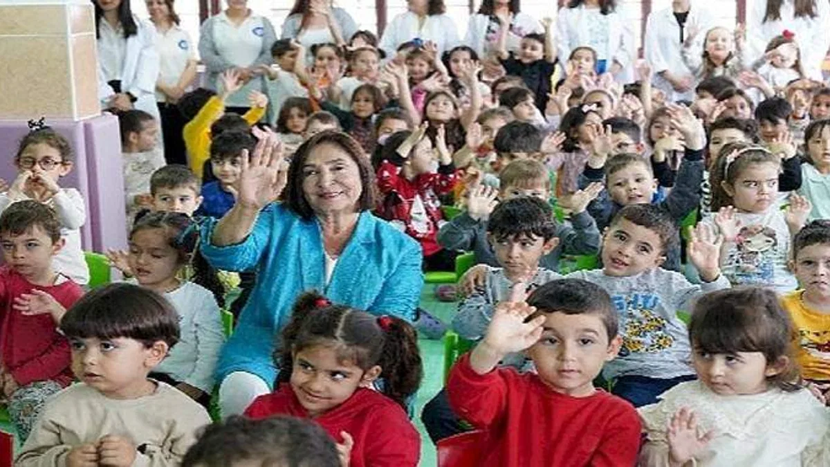 Selvi Kılıçdaroğlu Beylikdüzü Belediyesi tarafından hayata geçirilen Türkiye'ye yayılan "Beslenme Saati" uygulaması Konya ve Antalya'da tanıtıldı
