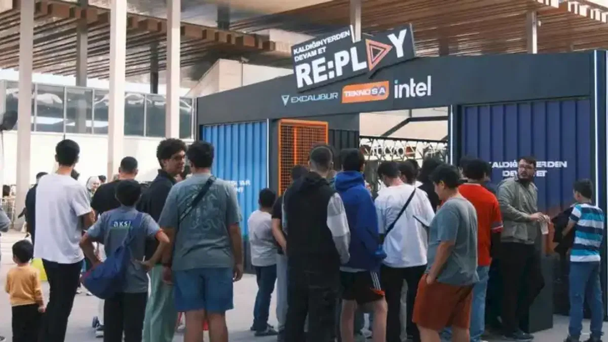 RE:PLAY Fırtınası Adana’da Esti
