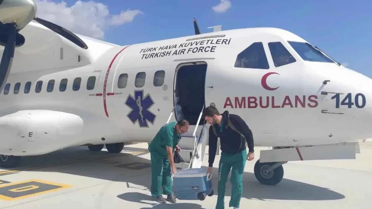 Hava Kuvvetleri'nin ambulansı organ nakli için havalandı