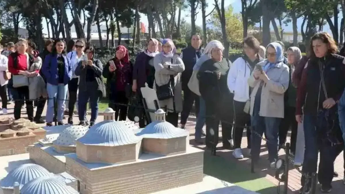 Manisa'da kadınlar sosyal hayatla buluşmaya devam ediyor