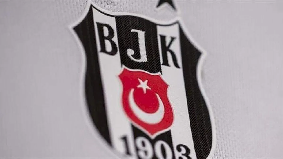 Beşiktaş: Büyükekşi'yi özür dilemeye davet ediyoruz