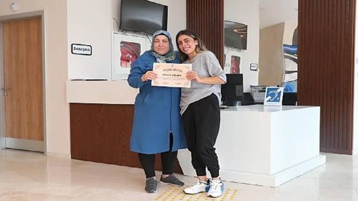 55 yaşındaki kadın, sporla bastonunu attı