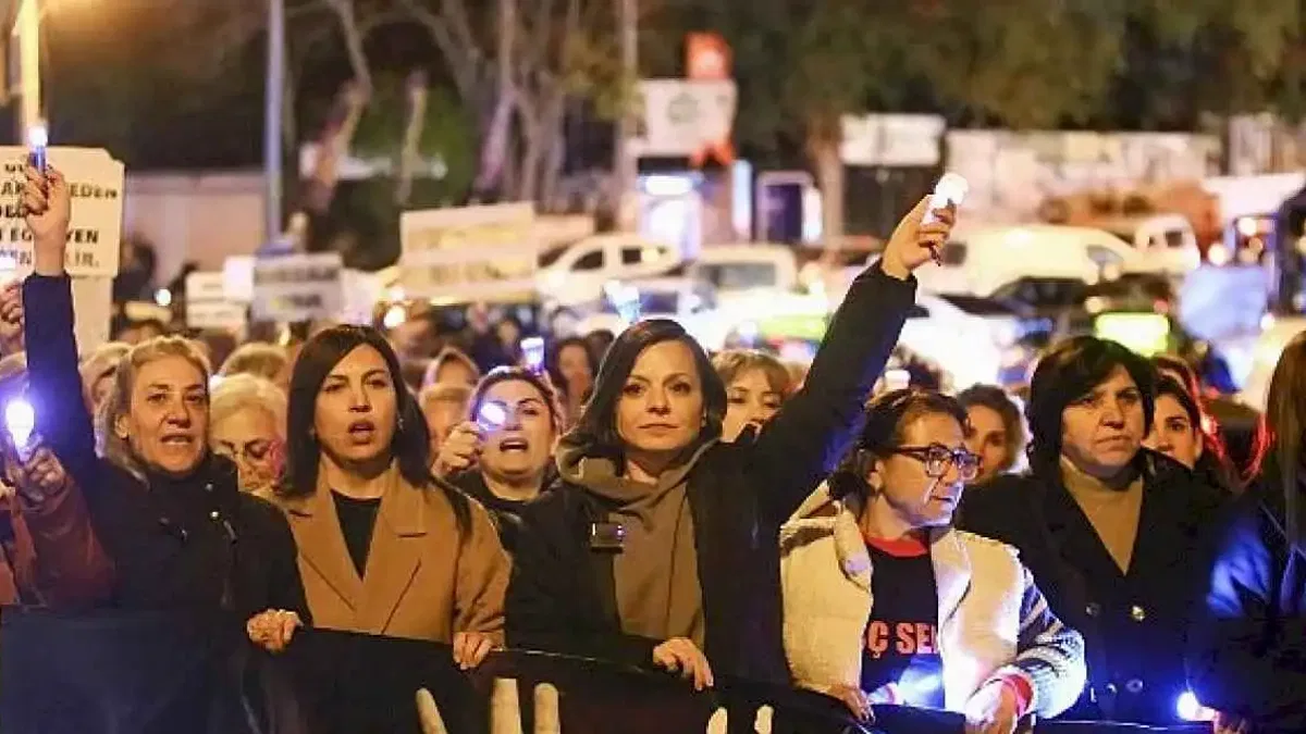 Karabağlar'da Kadınlar Şiddete Karşı Tek Yürek