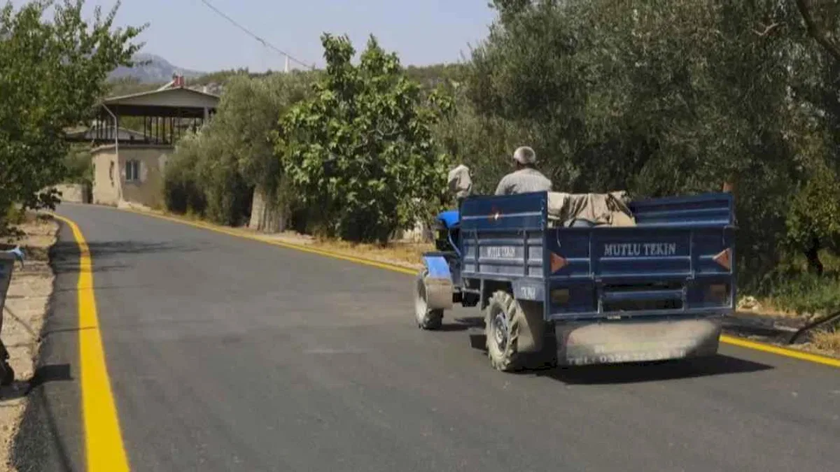 Mersin'de Gülnar Şehit Recep Çelik caddesi yenilendi