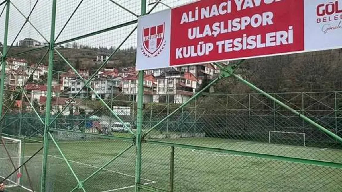 Kocaeli vefa örneği: Ali Naci Yavuz’un ismi Ulaşlı’daki futbol sahasına verildi!